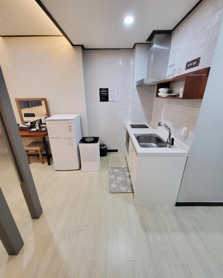 Hotel Gongjicheon Chuncheon Bagian luar foto
