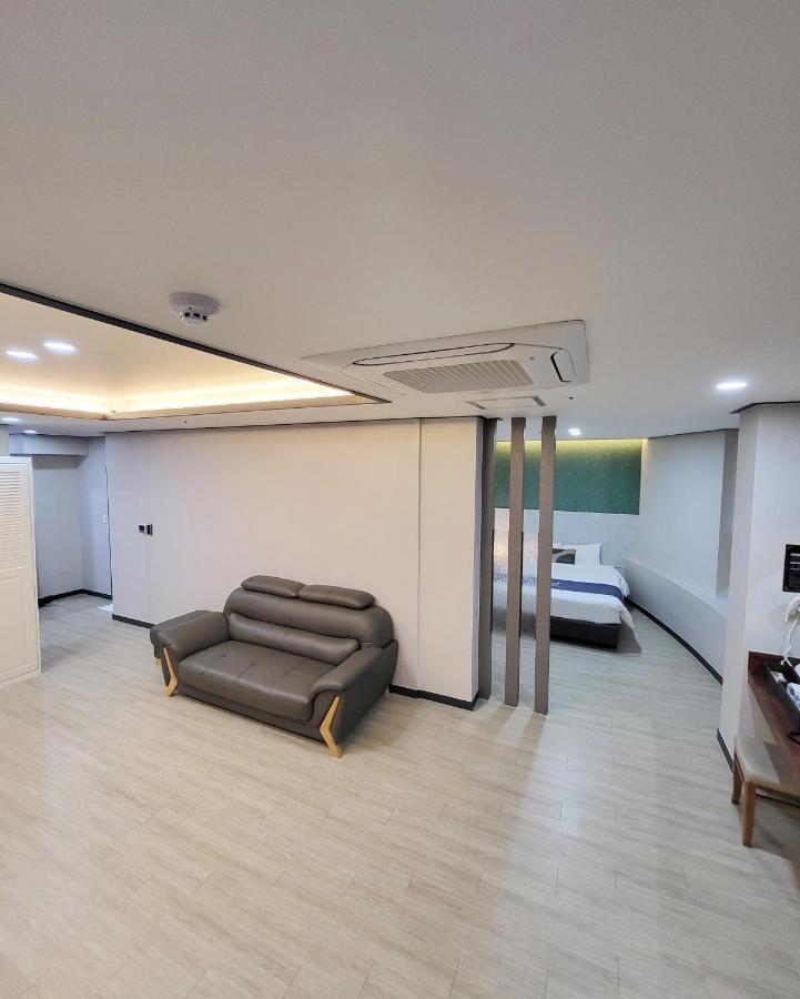 Hotel Gongjicheon Chuncheon Bagian luar foto