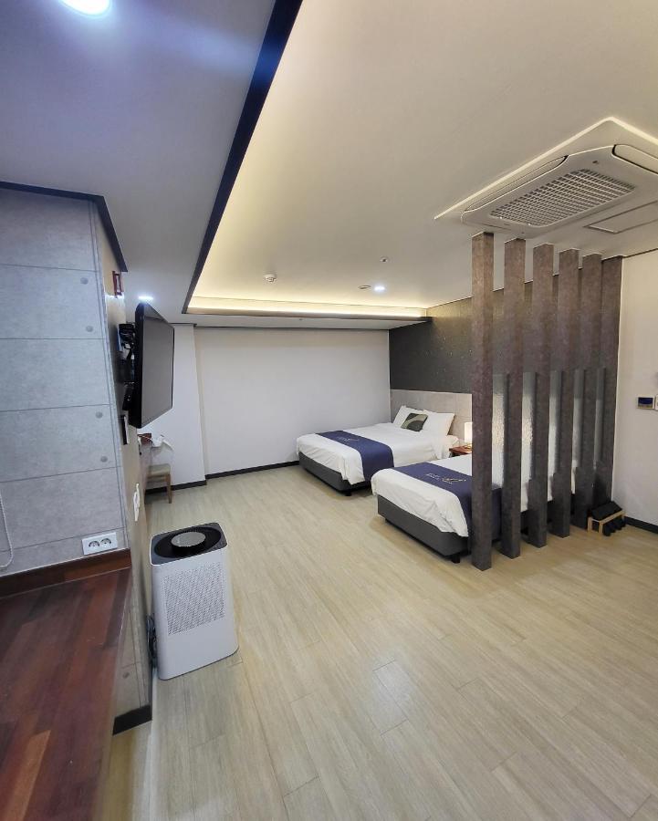 Hotel Gongjicheon Chuncheon Bagian luar foto