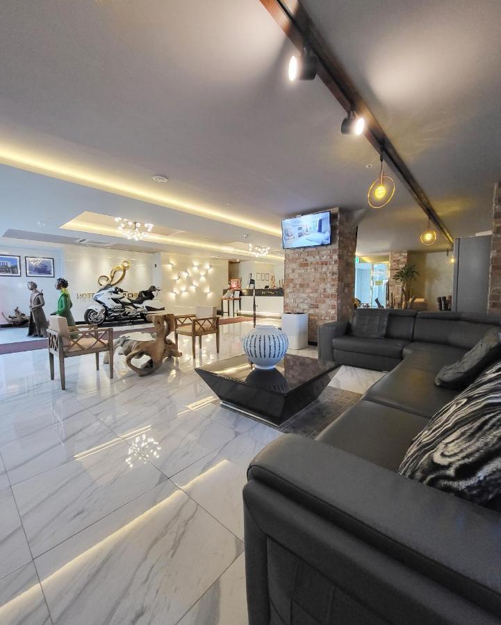 Hotel Gongjicheon Chuncheon Bagian luar foto