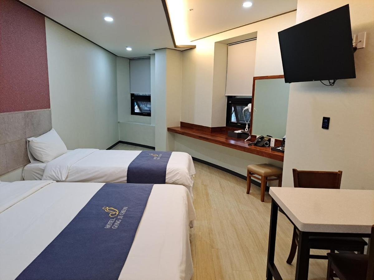 Hotel Gongjicheon Chuncheon Bagian luar foto